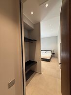 LEOPOLDO SUITES