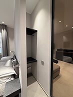 LEOPOLDO SUITES