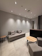 LEOPOLDO SUITES