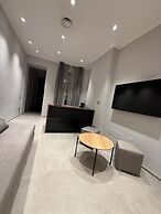 LEOPOLDO SUITES