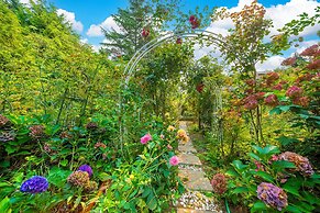 Cozy 3BR Villa Garden View Beach