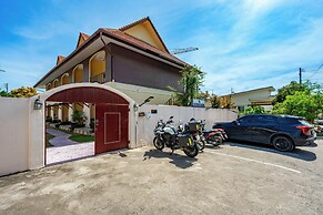 Chernin Apartment Suites, Rawai