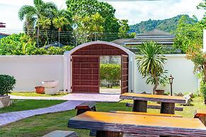 Chernin Apartment Suites, Rawai