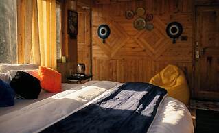Bawli Treehouse
