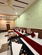 Hotel Raghav Dham