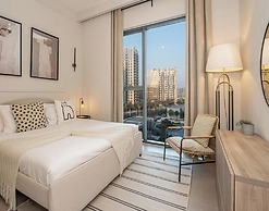 Stylish 1BR in Executive Residence