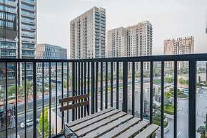 Stylish 1BR in Executive Residence