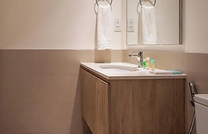 Stylish 1BR in Executive Residence