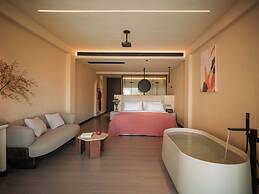 Three-Colored Cloud River Resort VILLA