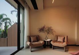 Three-Colored Cloud River Resort VILLA