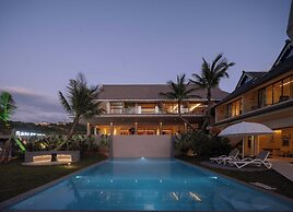 Three-Colored Cloud River Resort VILLA