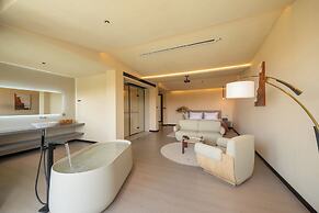 Three-Colored Cloud River Resort VILLA