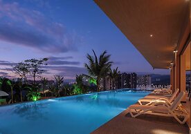 Three-Colored Cloud River Resort VILLA