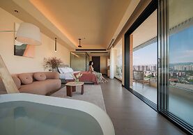 Three-Colored Cloud River Resort VILLA