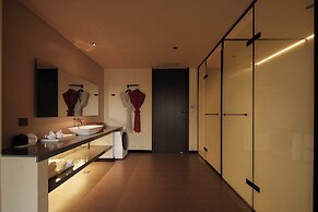 Three-Colored Cloud River Resort VILLA