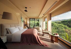 Three-Colored Cloud River Resort VILLA