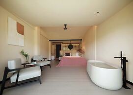Three-Colored Cloud River Resort VILLA