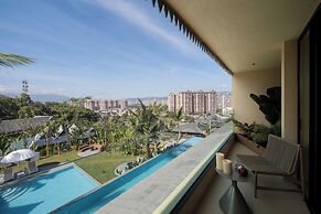 Three-Colored Cloud River Resort VILLA