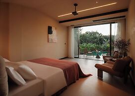 Three-Colored Cloud River Resort VILLA
