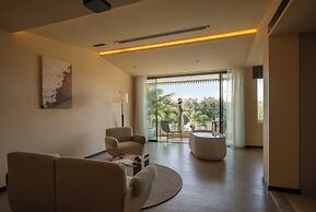 Three-Colored Cloud River Resort VILLA
