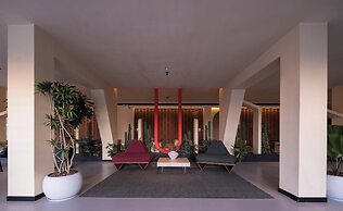 Three-Colored Cloud River Resort VILLA