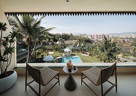 Three-Colored Cloud River Resort VILLA