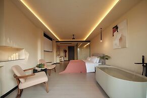Three-Colored Cloud River Resort VILLA