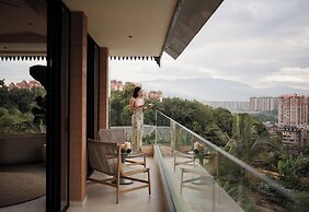 Three-Colored Cloud River Resort VILLA