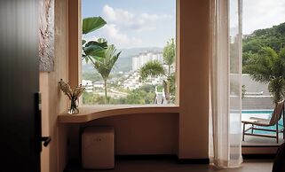 Three-Colored Cloud River Resort VILLA
