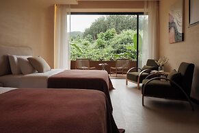 Three-Colored Cloud River Resort VILLA