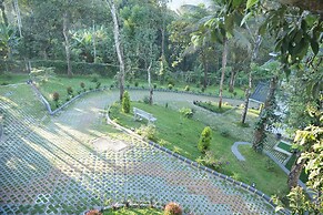 Eeleem Resorts & Spa