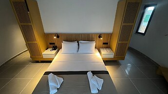 MAVİSU KEFALOS HOTEL