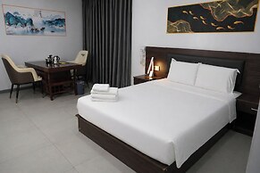LUNA HOTEL