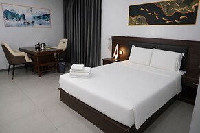LUNA HOTEL