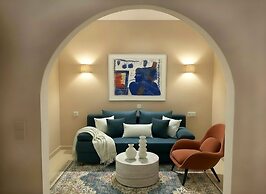 White Pearl Laokasti Suites