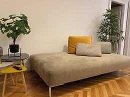 Turin Central Apartment