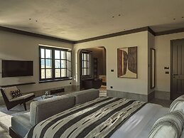 Oreno Mountain Retreat Hotel