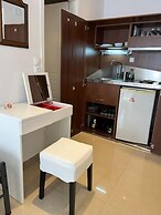 Naousa Center Living