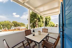 Naousa Center Living