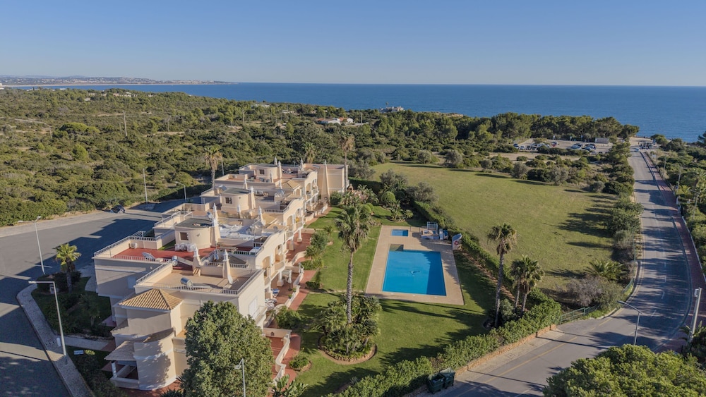 Praia da Marinha Apartment