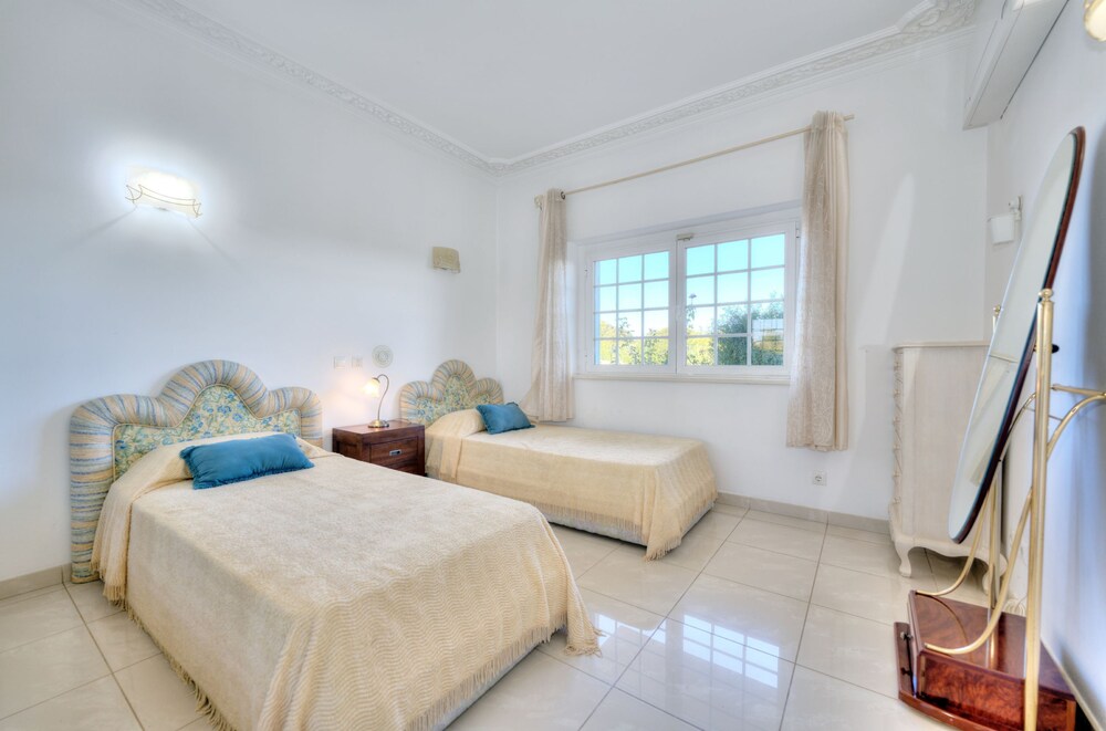 Praia da Marinha Apartment