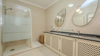 Praia da Marinha Apartment