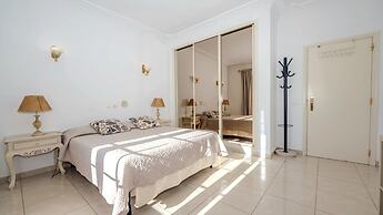 Praia da Marinha Apartment