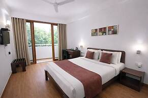 EMBLEM Hotel – Arjun Marg, Golf Course Road Gurgaon