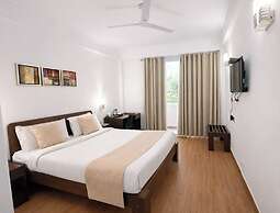 EMBLEM Hotel – Arjun Marg, Golf Course Road Gurgaon