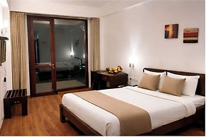 EMBLEM Hotel – Arjun Marg, Golf Course Road Gurgaon
