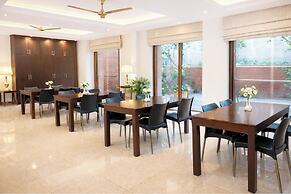 EMBLEM Hotel – Arjun Marg, Golf Course Road Gurgaon
