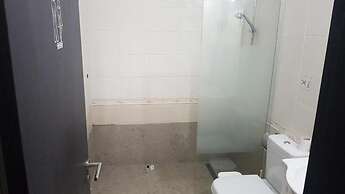 2br-7 Guests-free Parking-pool-aircon