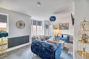Three Bed Apartment by Guestz