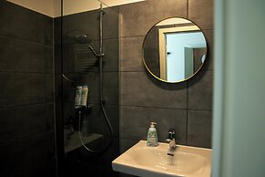 Moderne City Zimmer mit eigenem Bad